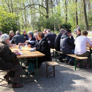 30.4.17 Baumspaziergang durch die Anlagen M. Imig