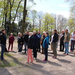 30.4.17 Baumspaziergang durch die Anlagen M. Imig